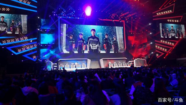 WBG官方：Easyhoon 即日起卸任主教练一职 正式离队